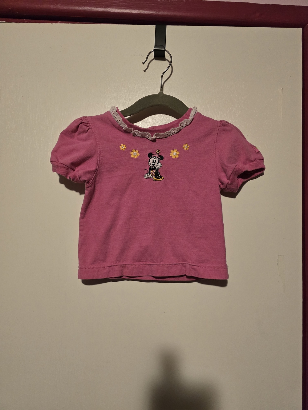 Girls' Pink Short Sleeve Tee with Minnie Mouse Decal And Lace Collar